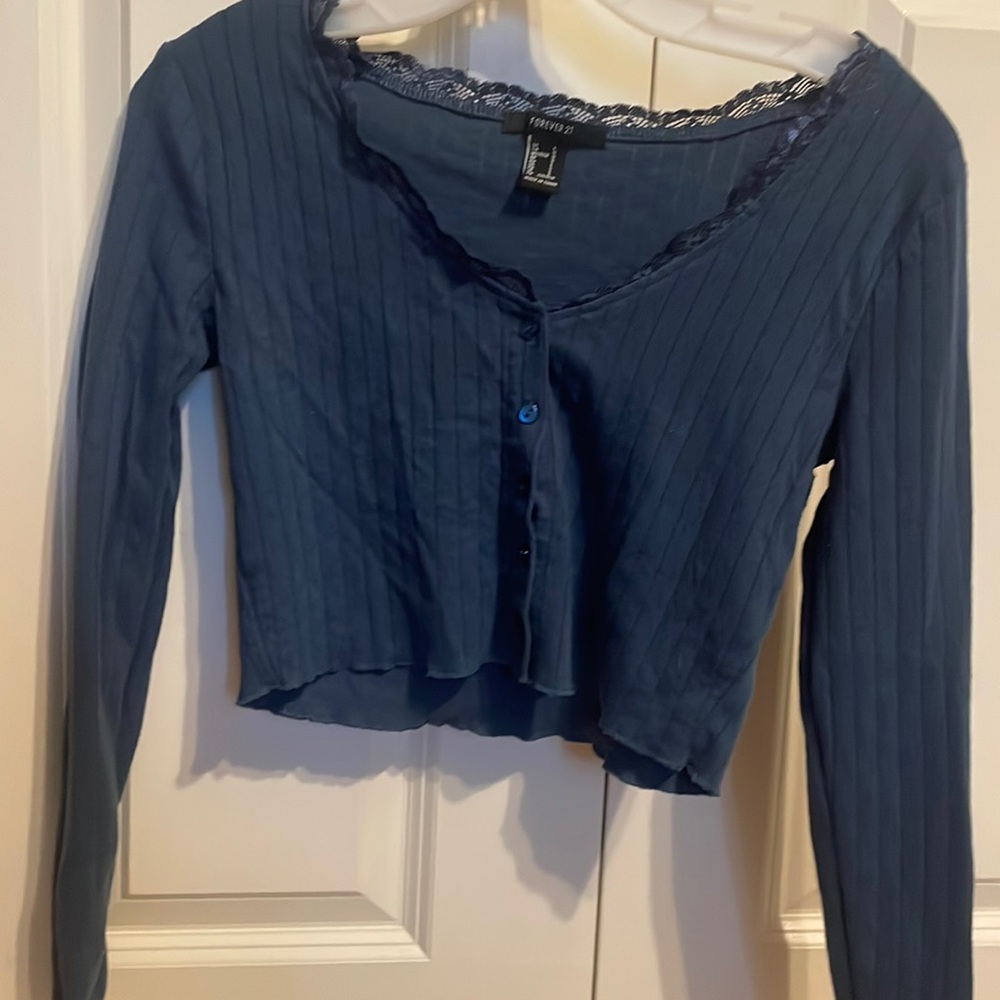 Large button up long sleeve crop